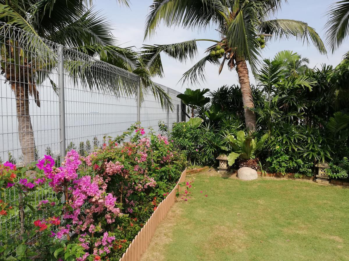 Melaka Beachfront Villa With Pool Exterior foto